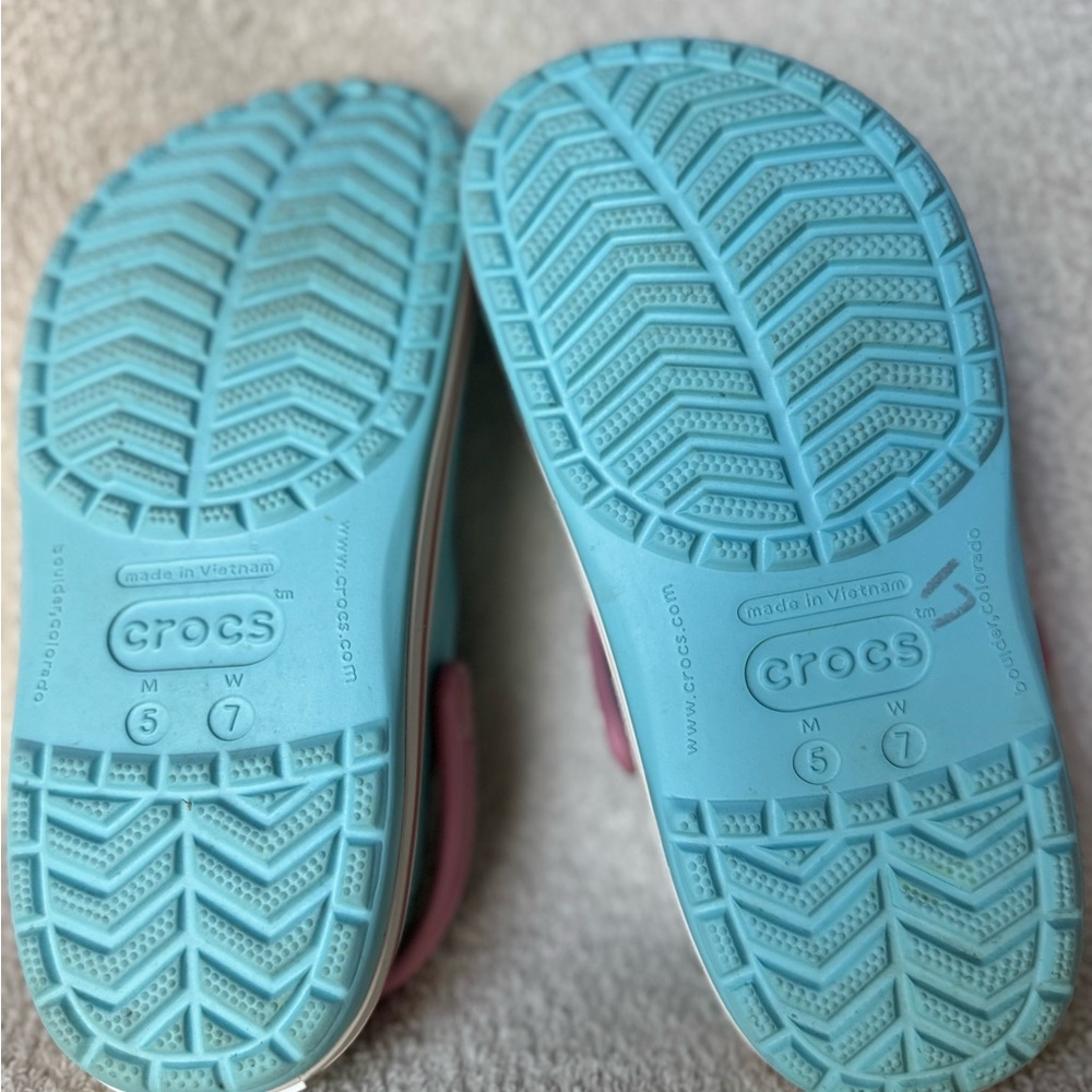 CROCS - Light Blue (Ice Blue) and Pink - Picture 6 of 6